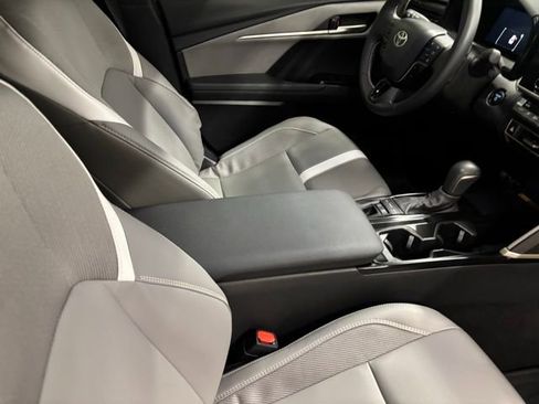 Certified 2025 Toyota Camry SE w/ Convenience Package FWD image 21