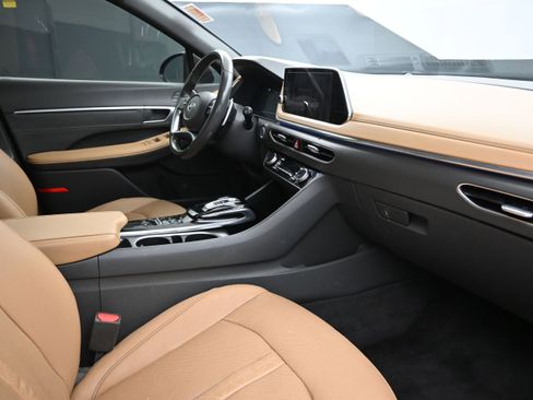 Used 2020 Hyundai Sonata Limited FWD image 26