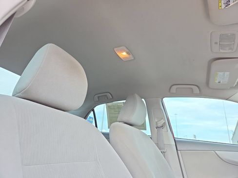 Used 2010 Toyota Corolla LE w/ All Weather Guard Pkg FWD image 15