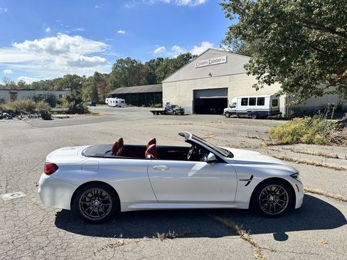 Used 2020 BMW M4 Convertible image 36