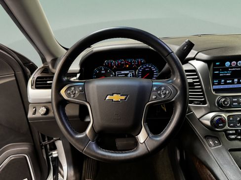Used 2018 Chevrolet Tahoe LT AWD/4WD image 19