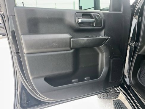 Used 2021 Chevrolet Silverado 2500 Custom w/ Custom Value Package image 13