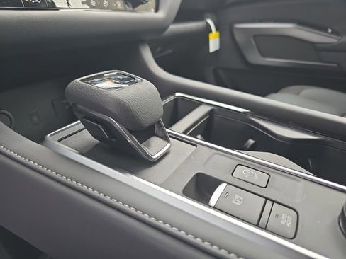 New 2026 Nissan Pathfinder SL image 27