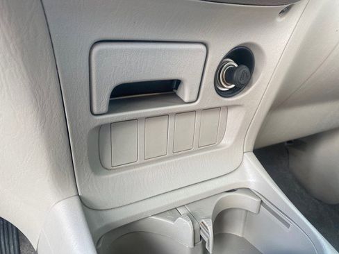 Used 2005 Toyota RAV4 2WD image 50