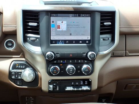 Used 2022 RAM 1500 Laramie AWD/4WD image 13