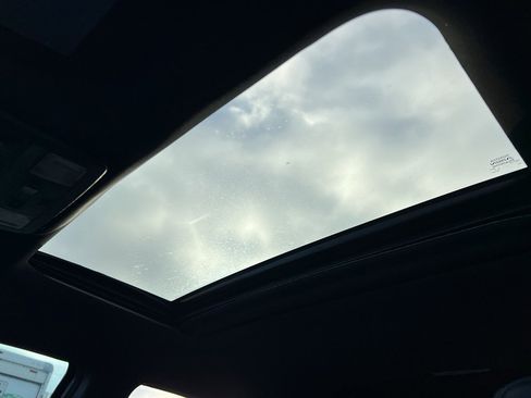 Used 2019 Toyota Tacoma TRD Off-Road image 33