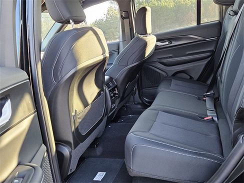 New 2025 Jeep Grand Cherokee Laredo X w/ Luxury Tech Group I image 6