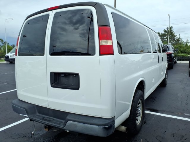 Used 2015 Chevrolet Express 3500 LT w/ LT Preferred Equipment Group RWD image 4