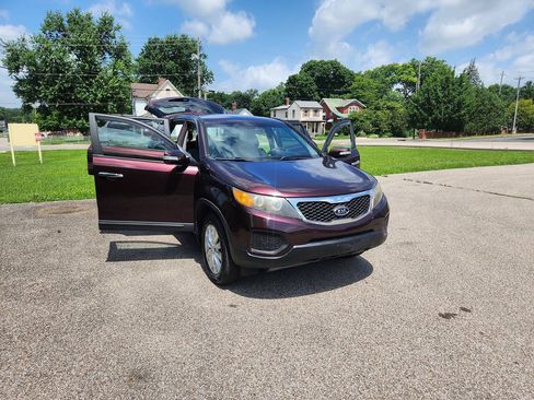 Used 2013 Kia Sorento LX FWD image 16