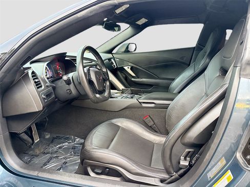 Used 2019 Chevrolet Corvette Stingray Coupe w/ 1LT image 21