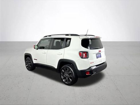 Certified 2023 Jeep Renegade Latitude w/ Sun/Sound Group AWD/4WD image 9