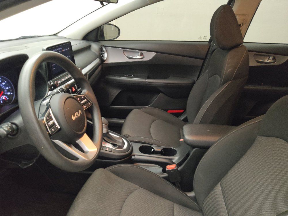Used 2024 Kia Forte LXS w/ LXS Technology Package FWD image 17