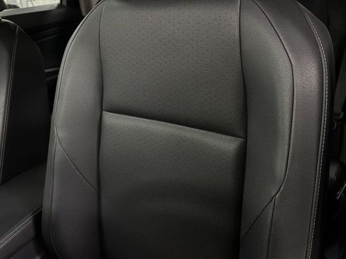 Used 2019 Volkswagen Jetta SE w/ Cold Weather Package FWD image 18