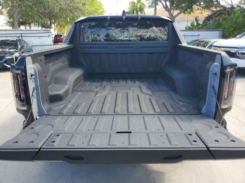 Used 2024 GMC Hummer EV 3X AWD/4WD image 10
