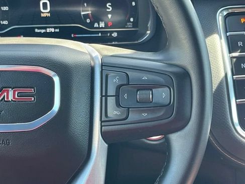 Used 2024 GMC Yukon SLT AWD/4WD image 23