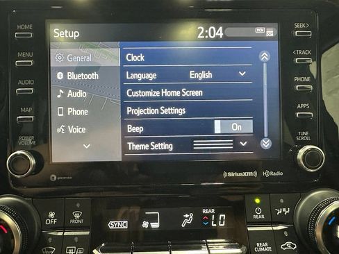Used 2020 Toyota Highlander XLE AWD/4WD image 33