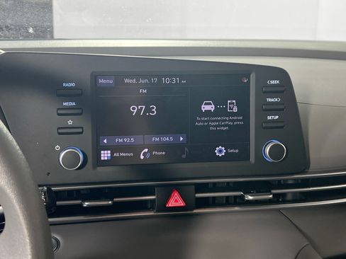 Used 2023 Hyundai Elantra SEL FWD image 14