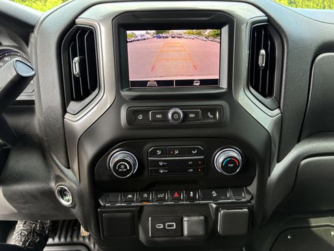 Used 2025 Chevrolet Silverado 1500 Custom Trail Boss AWD/4WD image 33