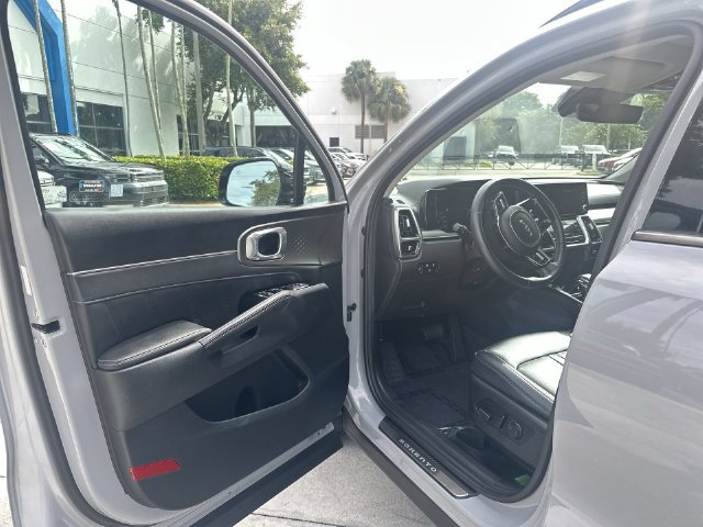 Used 2023 Kia Sorento SX AWD/4WD image 22