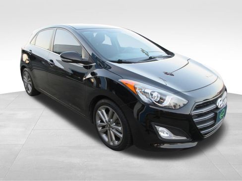 Used 2016 Hyundai Elantra GT w/ Option Group 02 FWD image 7
