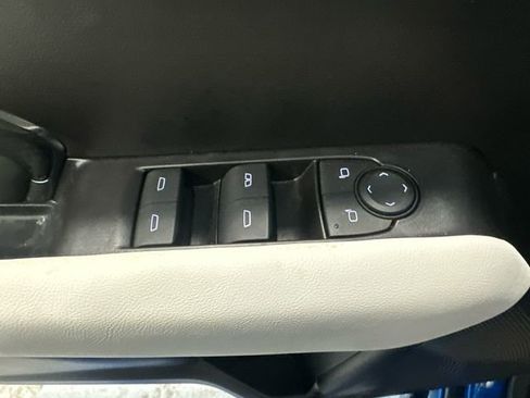 Used 2024 GMC Canyon AT4X image 34