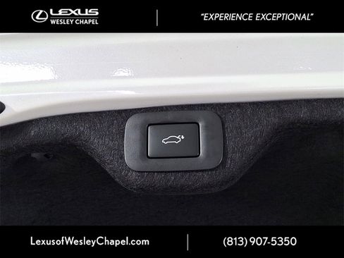 New 2025 Lexus ES 350 w/ Premium Package image 9