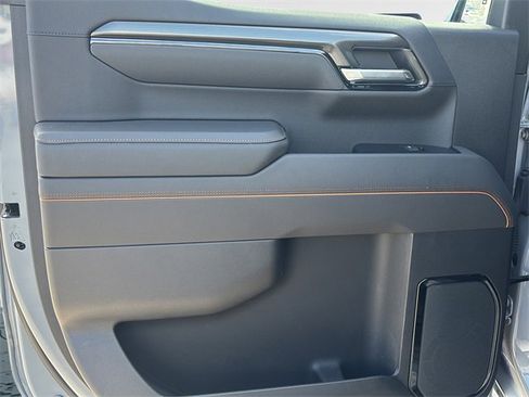 Used 2025 GMC Sierra 1500 AT4 w/ AT4 Premium Package image 14