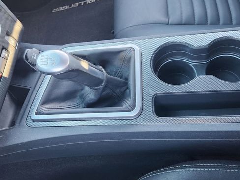 Used 2011 Dodge Challenger R/T image 23