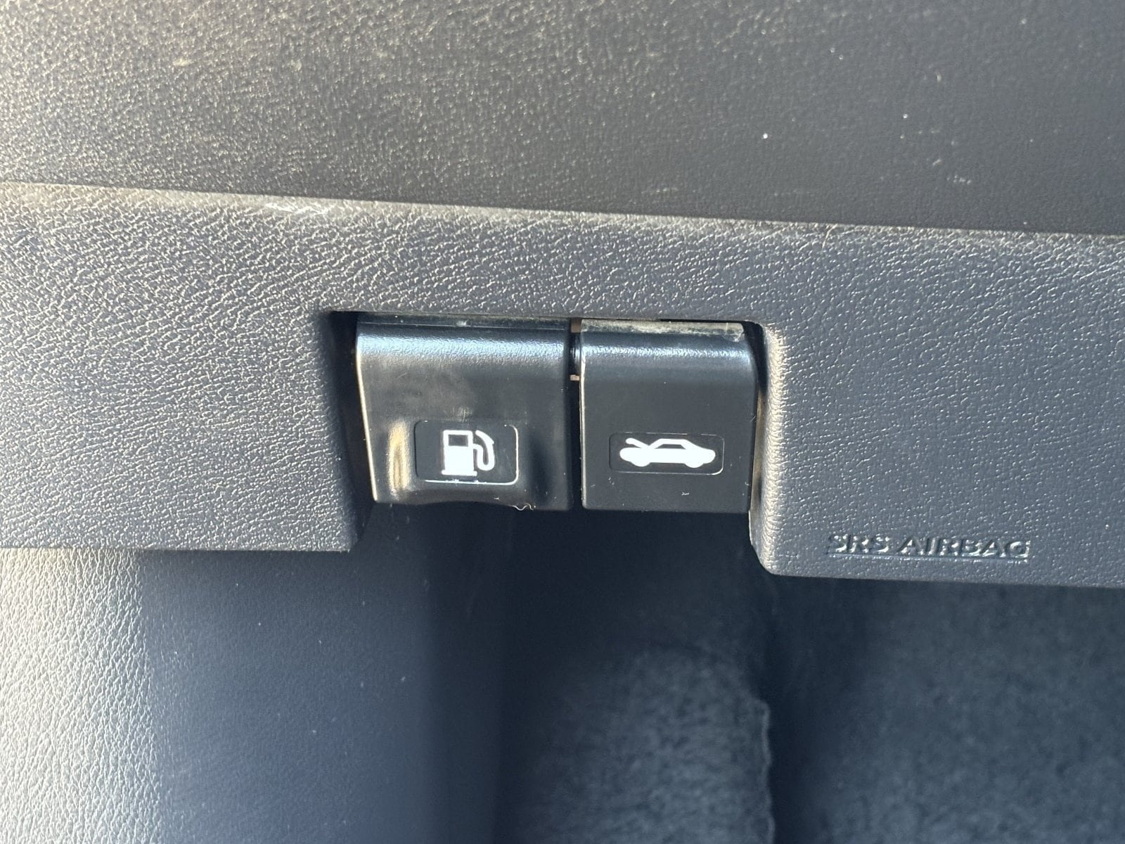 Used 2021 Nissan Versa SV FWD image 31