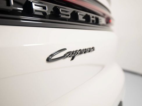 Certified 2026 Porsche Cayenne E-Hybrid Coupe AWD/4WD image 39