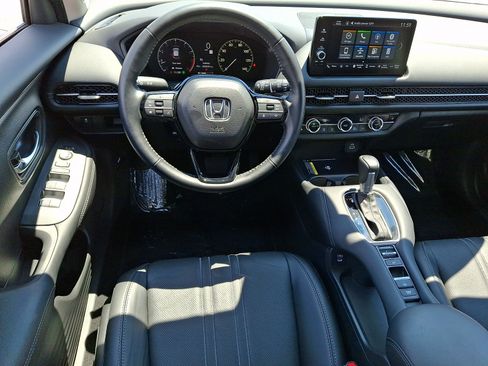 Used 2025 Honda HR-V EX-L image 11