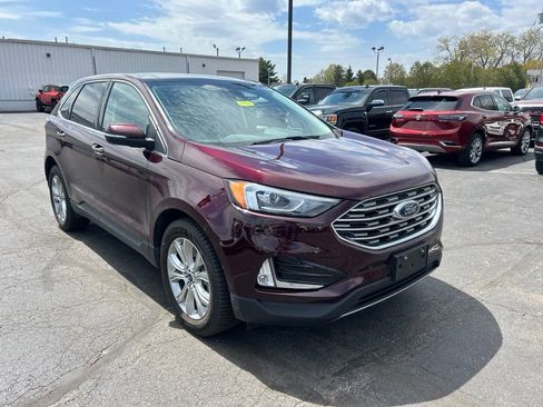 Used 2022 Ford Edge Titanium w/ Class II Trailer Tow Package AWD/4WD image 3