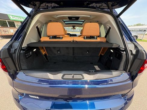 Used 2022 BMW X7 xDrive40i w/ Premium Package AWD/4WD image 32
