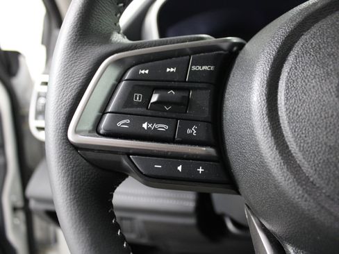 Certified 2025 Subaru Outback Limited AWD/4WD image 10