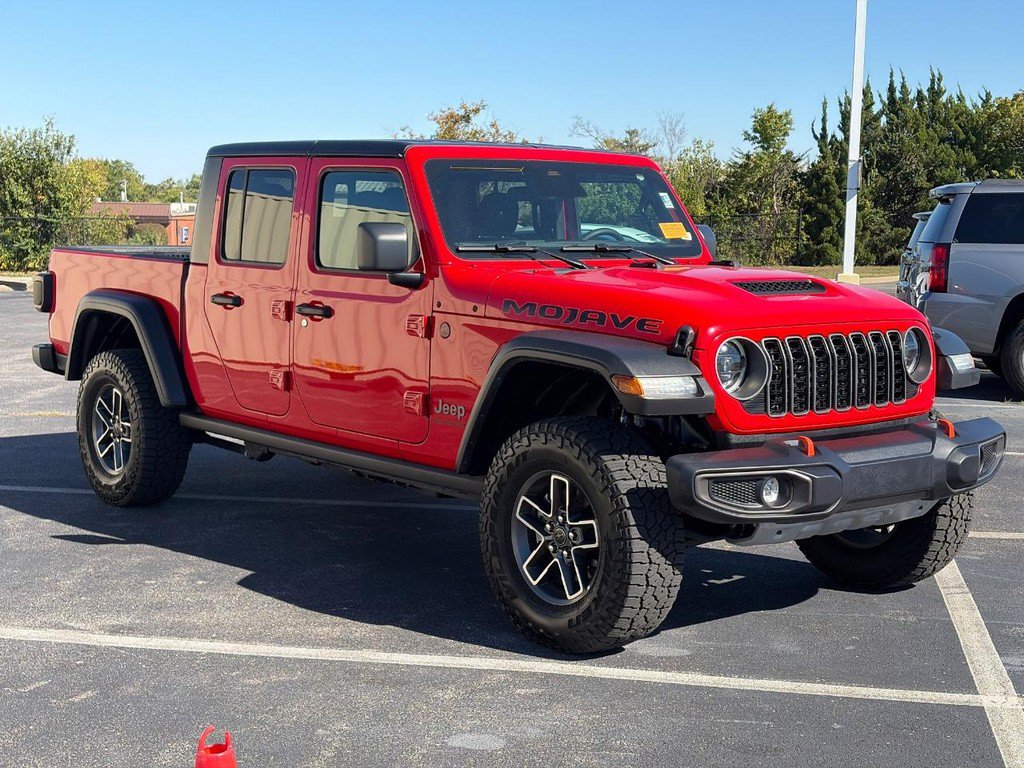Used 2026 Jeep Gladiator Mojave AWD/4WD image 3