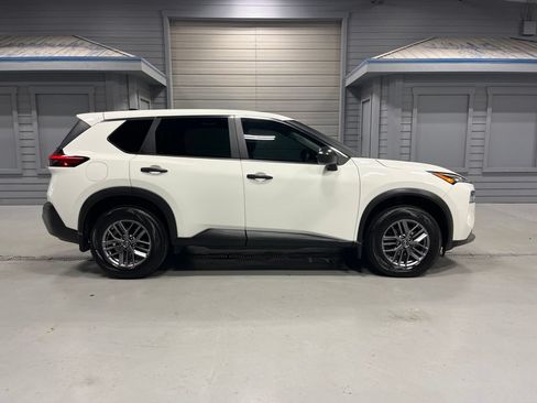 Used 2023 Nissan Rogue S AWD/4WD image 8