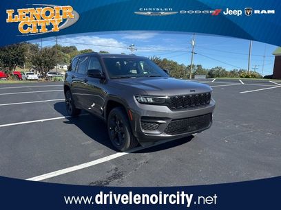 New 2025 Jeep Grand Cherokee Laredo