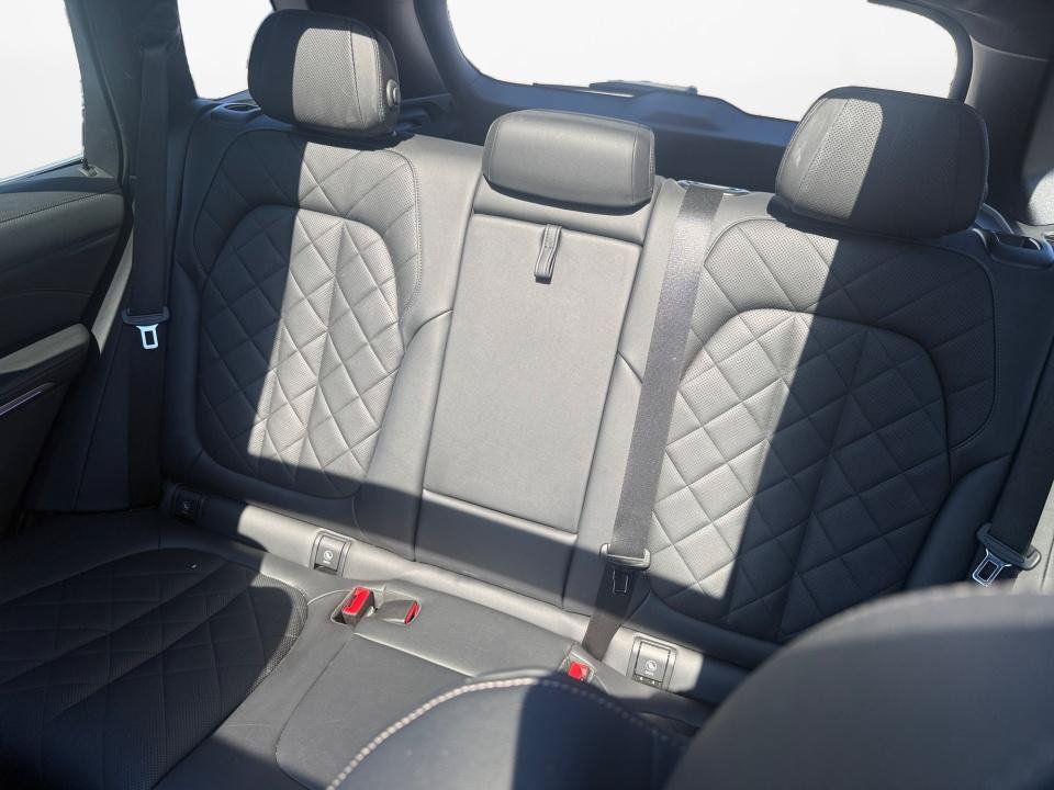 Used 2023 BMW X5 xDrive40i w/ Premium Package AWD/4WD image 12