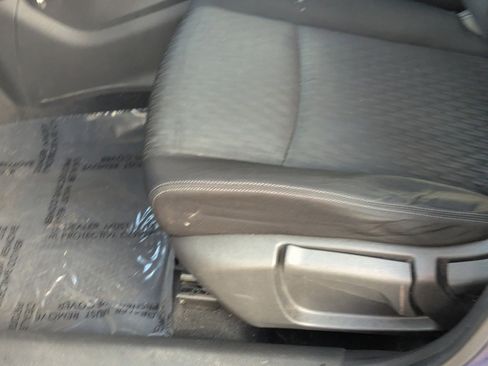 Used 2020 Nissan Rogue S image 28