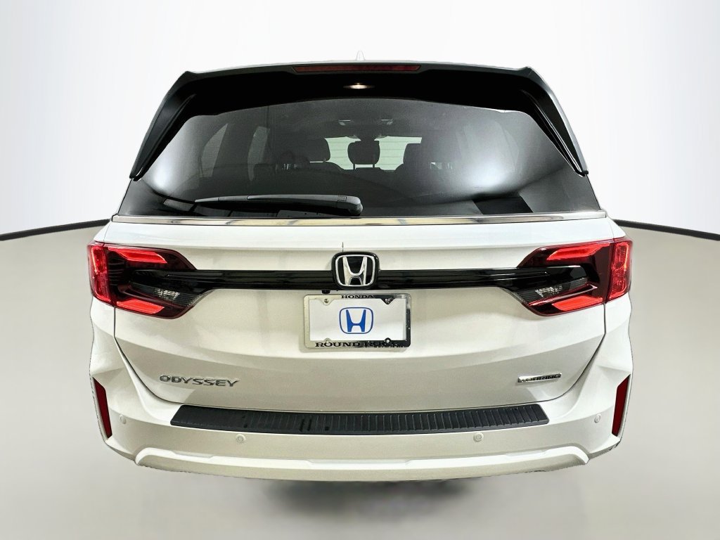 Certified 2026 Honda Odyssey Touring image 6