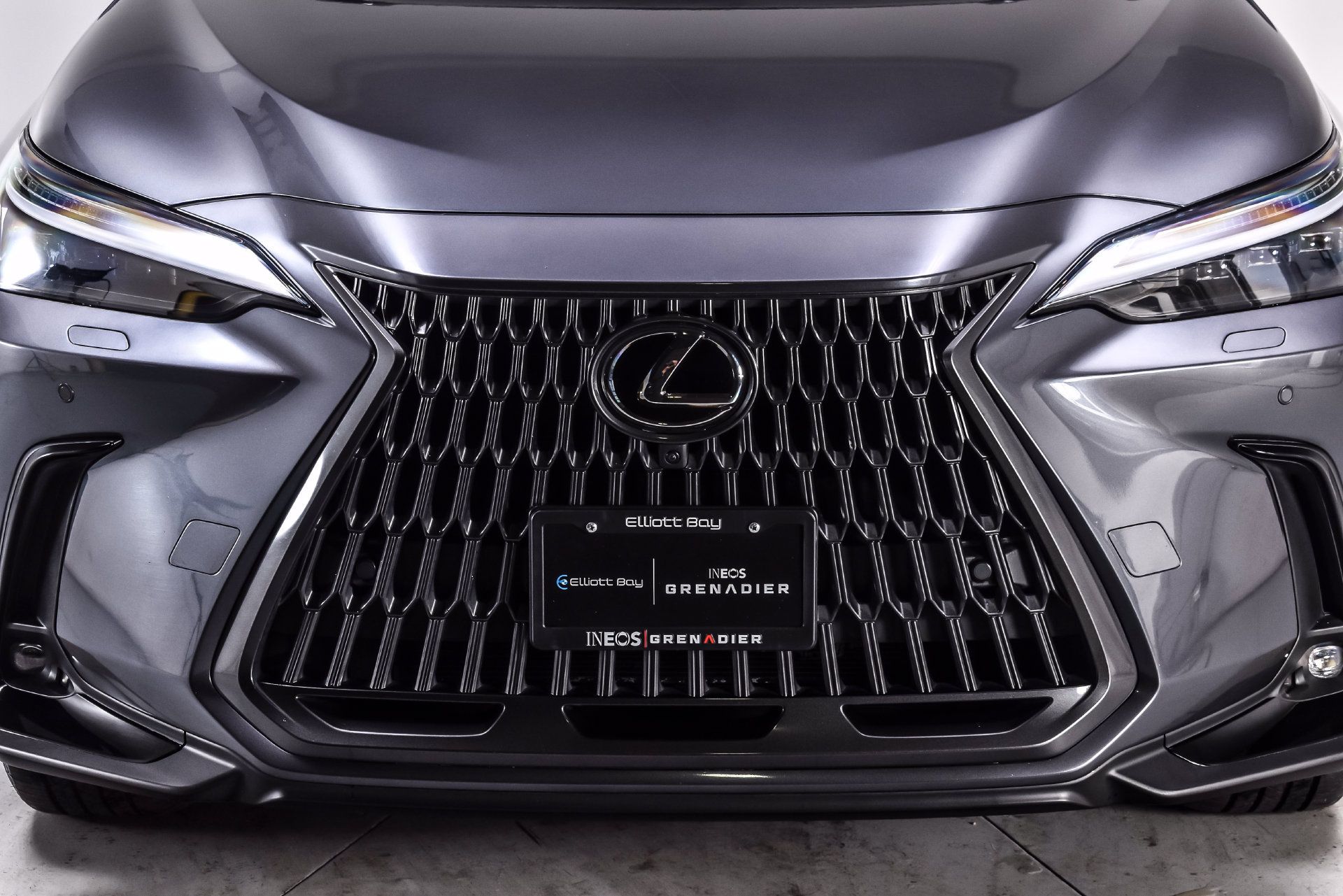 Used 2025 Lexus NX 450h+ AWD w/ Towing Package (2000 Lbs) image 8