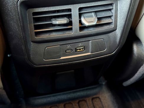 Used 2024 Chevrolet Colorado ZR2 image 18