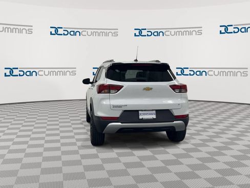 Used 2023 Chevrolet TrailBlazer LT FWD image 7