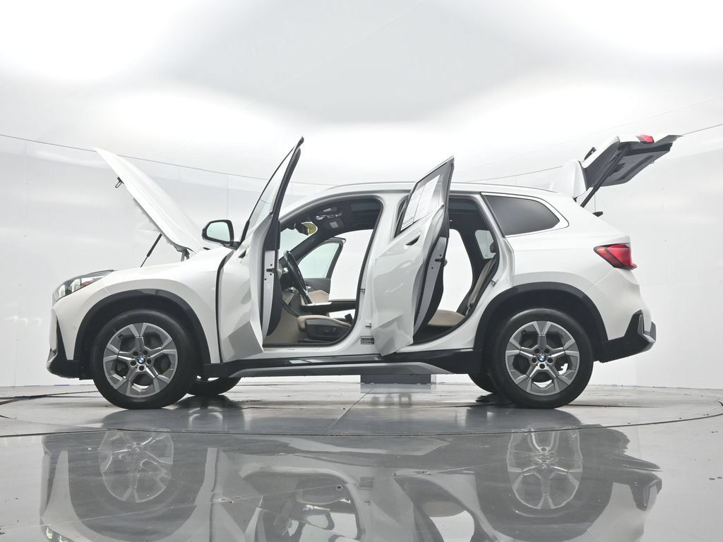 Used 2023 BMW X1 xDrive28i w/ Convenience Package AWD/4WD image 58