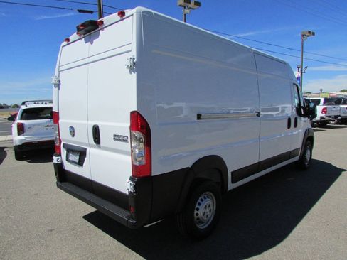 Used 2026 RAM ProMaster 2500 w/ Convenience Group FWD image 7
