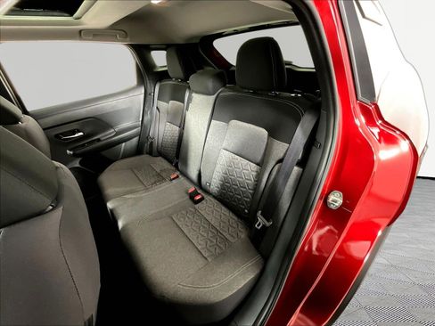 Certified 2025 Nissan Kicks SV w/ SV Premium Package AWD/4WD image 22
