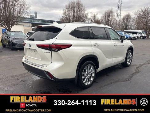 Used 2021 Toyota Highlander Limited image 5