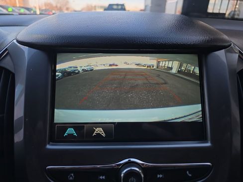 Used 2018 Chevrolet Cruze LT w/ Convenience Package image 19