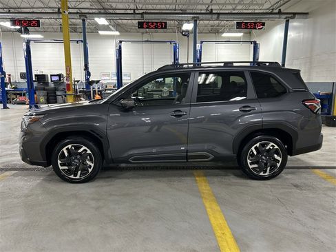 Certified 2025 Subaru Forester Limited w/ Popular Package image 5