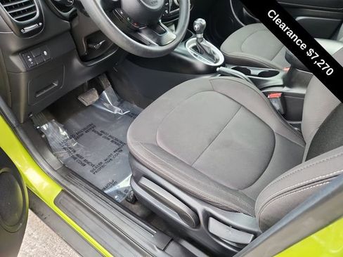 Used 2016 Kia Soul image 17